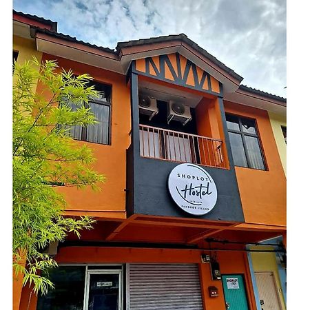 Shoplot Hostel Pangkor Kampong Pasir Bogak Bagian luar foto