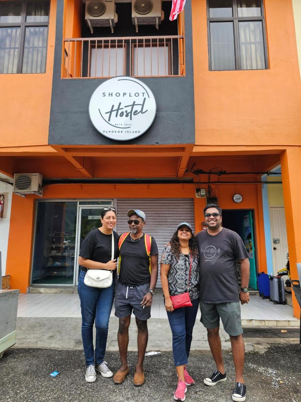 Shoplot Hostel Pangkor Kampong Pasir Bogak Bagian luar foto