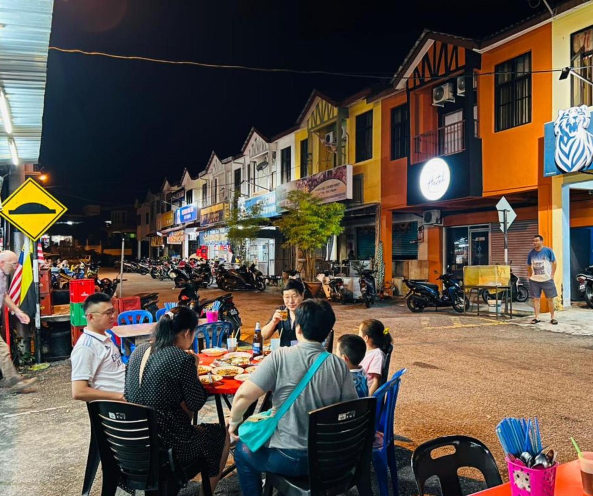 Shoplot Hostel Pangkor Kampong Pasir Bogak Bagian luar foto