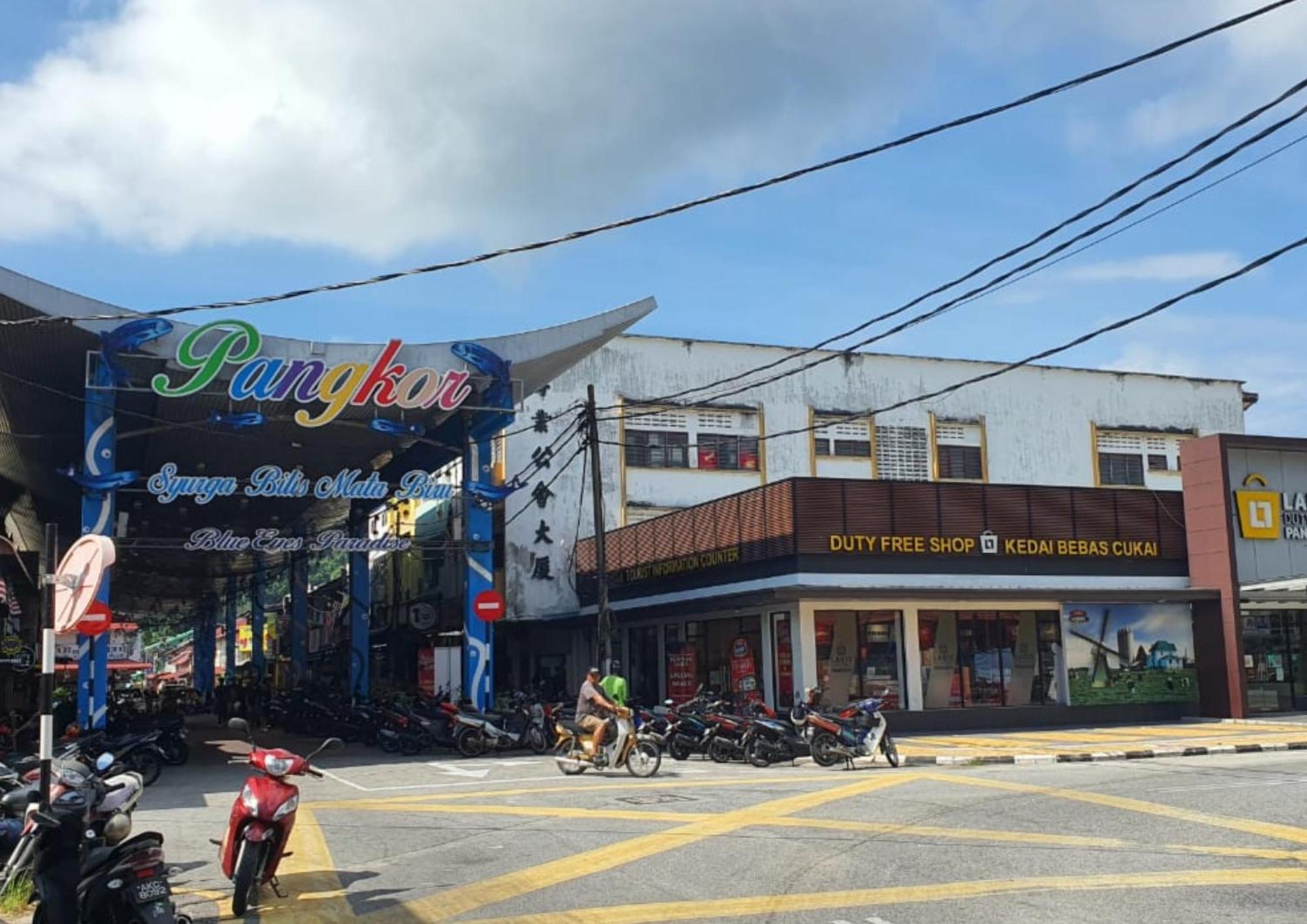 Shoplot Hostel Pangkor Kampong Pasir Bogak Bagian luar foto